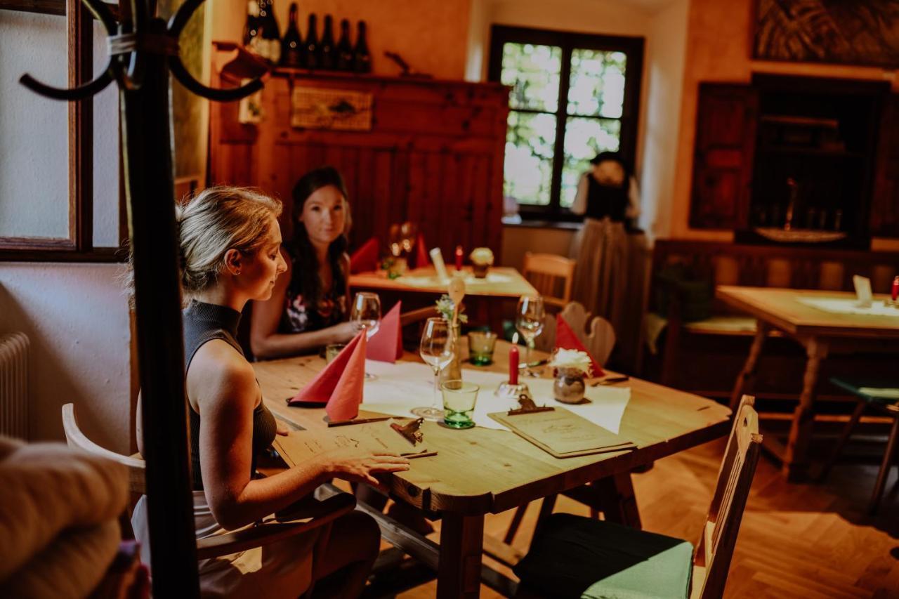 Ratsch an der Weinstraße Kultur Weingut Kaestenburg מראה חיצוני תמונה