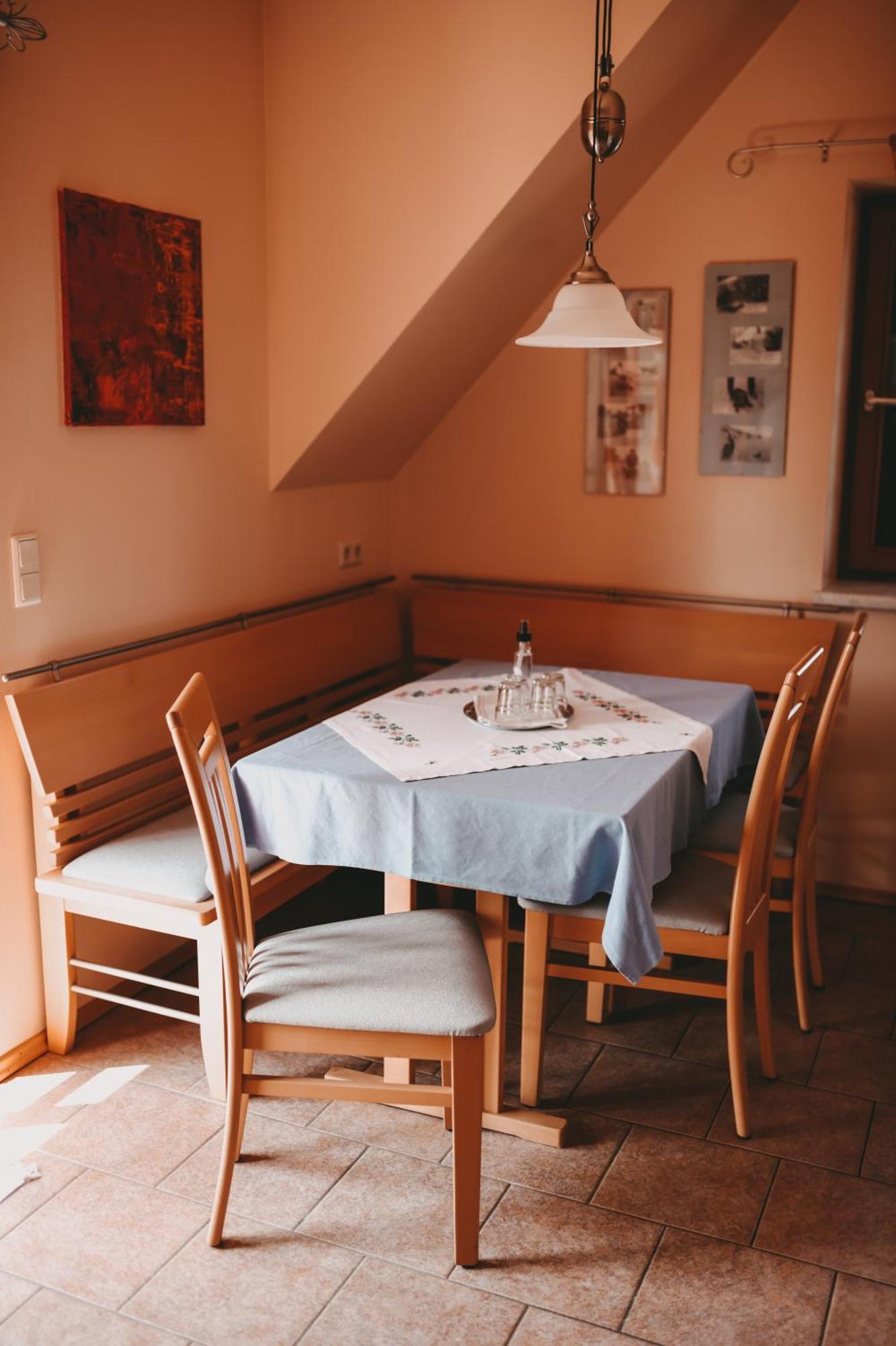 Ratsch an der Weinstraße Kultur Weingut Kaestenburg מראה חיצוני תמונה